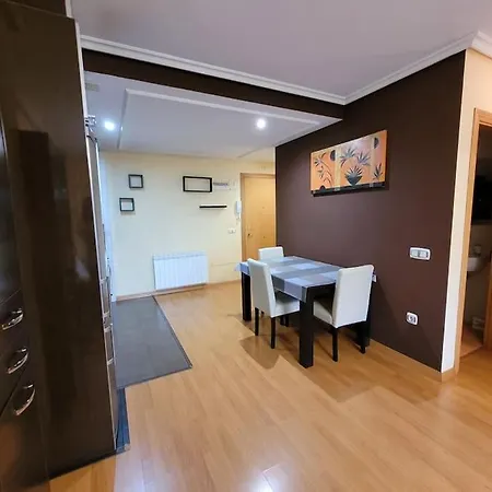 Roma 8 Casa Lola Овьедо