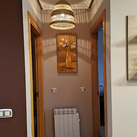 Roma 8 Casa Lola * Овьедо